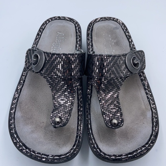 Euc Alegria Carina medieval metallic thong sandal 6 36 - Picture 2 of 7